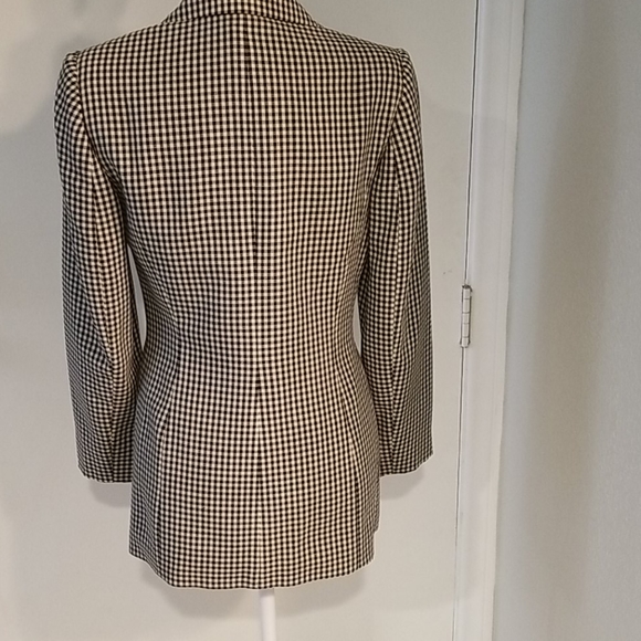 Blazer - Picture 2 of 2